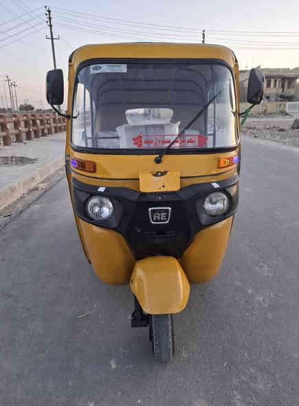 السلام عليكم تكتك للبيع 21 شهر 7 رقم وسنوية مكينه مجفته شركة كهربائيات كلها شغاله رقم ذي قار مكاني قضاء الرفاعي شراي بخدمته مو شراي لا تعبني تحويل ثاني يوم ‎0788 710 1061 ملاحظة كشر بي ضربه التكتك مالت جناي مكينه خير من الله 6ونص وبيه مجال
