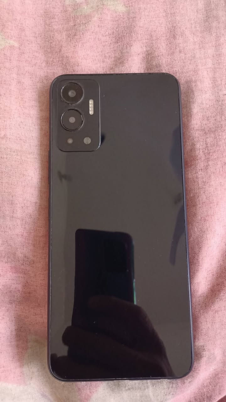 تليفون أن فينكس هوت 12  ذاكرة 128شحن تاب سي معالج قوي بطاريه قوية  سعره 80الف مكاني بغداد مدينه الصدر ***********
