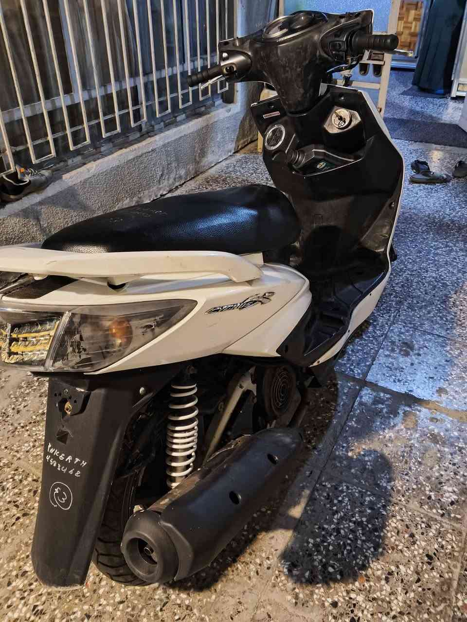 سلام عليكم سكنس فحل نوزل خطين
الدراجه خير من الله بلاديه الدراجه 
السعر 850وبيهه مجال 
مكاني البنوك 
رقمي ***********
