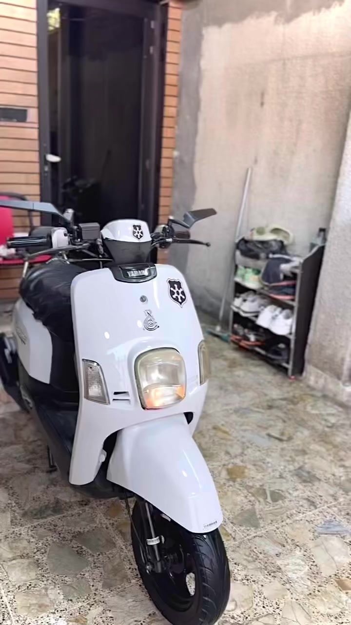 السلام عليكم ورحمه الله وبركاته دراجه بوليس كابريتر دراجه خير من الله نضيفه بمعنه الكلمه سعر 750 وبيه مجال حك الجيه مكان بغداد الحريه
***********
