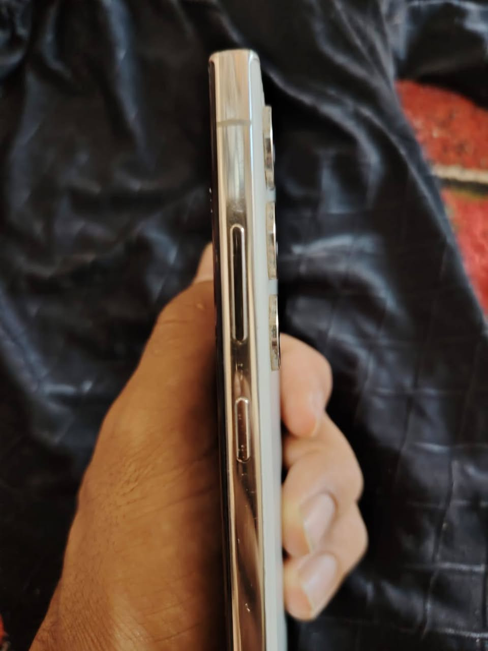 للبيع: سامسونج جالكسي S23 الترا (Samsung Galaxy S23 Ultra) 📱
الموديل: Samsung Galaxy S23 Ultra (نسخة الألترا) 
اللون: أبيض كريمي (Cream) أنيق ومميز جداً.
​السعر: 700 ألف دينار عراقي (سعر نهائي وقفل).
الجهاز شغال بالكامل وبحالة ممتازة وجاهز للاستخدام 
العنوان ومكان التواجد:
​كربلاء المقدسة - منطقة فريحة.
​📞 للتواصل والاستفسار مباشرة:
​يرجى الاتصال أو المراسلة عبر الواتساب على الرقم: ***********
