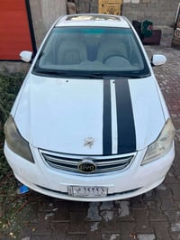 بي واي دي G3 2013  كير اوتو السياره بيهة خلل بالگير ما ينمر  والسياره ...