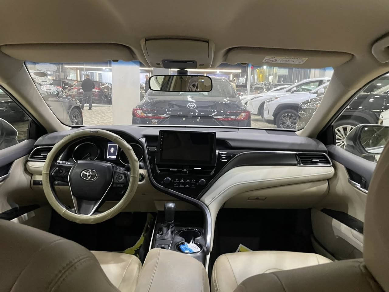 كامري
موديل ٢٠٢٤
شركه SAS 
كلين تايتل
بصمه
كوشن كهربائي 
بريك كهربائي 
٧٠كم ريفه جويه
رقم تله فون/***********
