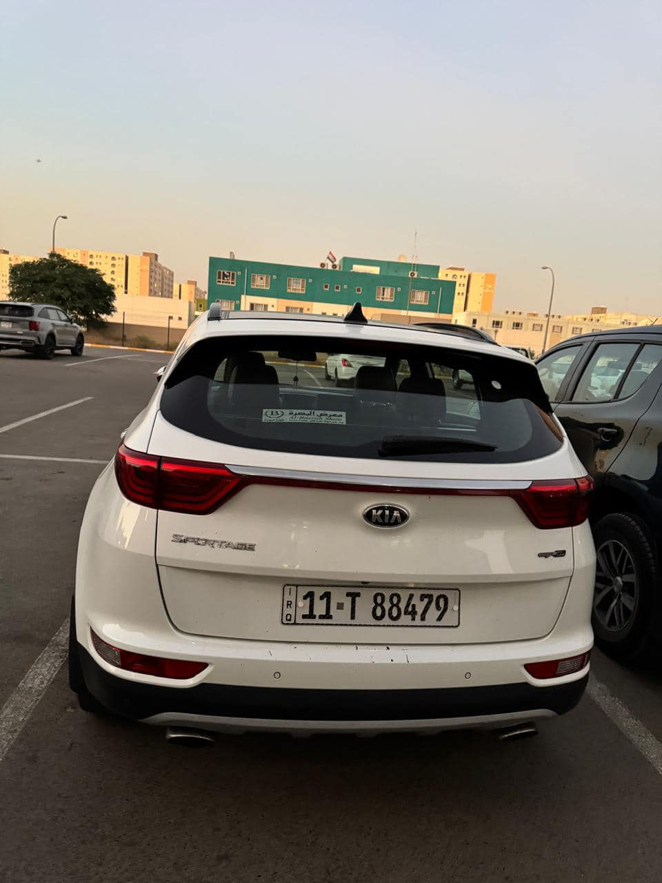 السلام عليكم كيا سبورتج جي تي لاين 2018 للبيع 
خليجي السيارة مكفولة كفالة عامة ماشية 72 الف كيلو
محرك 2400 جي دي اي  كير مكينة حدادية كلة جديد سيارة مامتعوبة وحيل جديدة رقم بغداد الانكليزي تحويل بشرط تبريد ثلج فول مواصفات بنوراما كشنات جلد تدفئة تبريد بالكشنات تحكم ستيرن جهتين حساسات امامي خلفي كامرة وشاشة بلادية وشاير بالمري صالنصات دبل كزوز بلادي ثلاث أنظمة قيادة ايكو ونورمال وسبورت ومعروفة مواصفات جي تي لاين والسيارة أكرر جديدة واستعمال شخصي مكاني بغداد بسماية سعرها 197 وبيها مجال بسيط للاستفسار اكثر  ***********
