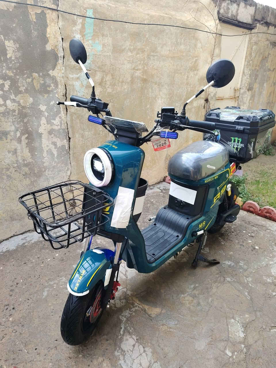 السلام عليكم اخوان ماطور نضافتو 100 من 100 جديد ماطور كلشي ماعوزو شي كدام العين السعر 450 العنوان موصل ***********
