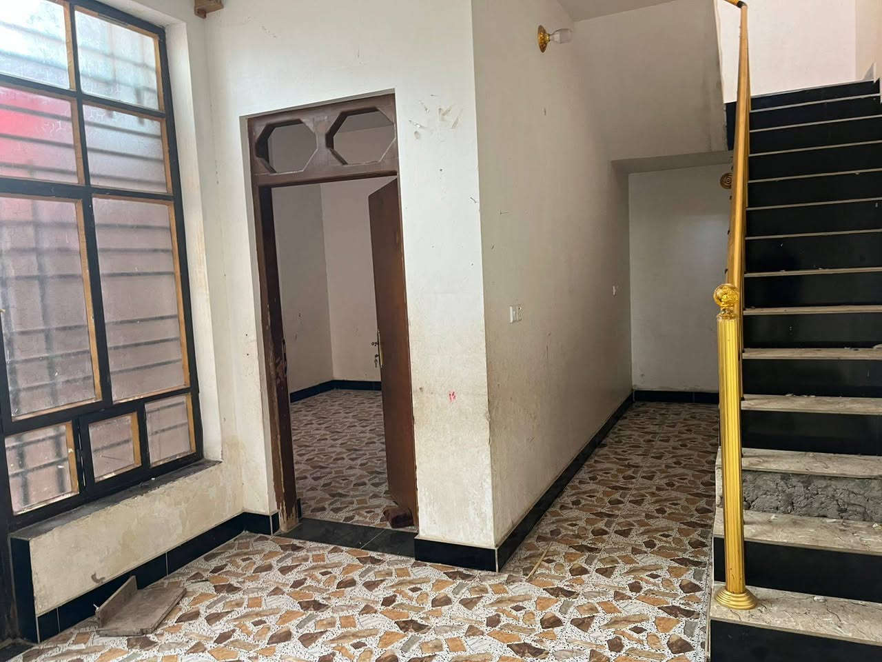 #بيت_للأيجار
سلام عليكم
يُعلن مكتب مصطفى الجنابي للعقار عن توفر بيت للأيجار في حي الأمين مقابيل سكلة الأخلاص يحتوي على غرفتين وصاله واستقبال ومطبخ وصحيات طابقين
الايجار 250 قفل
للأستفسار مراجعة مكتب مصطفى الجنابي للعقار
او الاتصال على
***********
