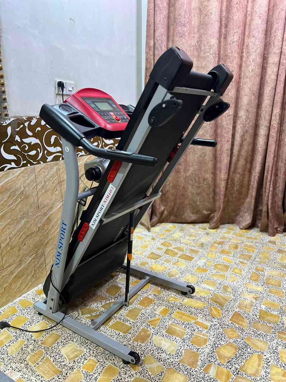 جهاز جري ماطورين ماطور للجري وماطور خاص لرجاج تكسير شحوم صناعة نجم سبورت  ماركة  يحمل 150K سرعه عاليه 16.0بي رجاج تكسير شحوم بي شناو بطن بي اواكس بلوتوث بي شاشه تعد وقت سعرات حراريه قياس نبضات القلب مسافه مقطوعه بي نطام الوقت الذاتي توقيت بي مفتاح آمان للطوارئ جدا نظيف  سعره 280 الف بغداد يوجد توصيل محافظات ***********
