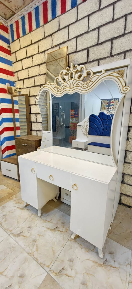 اهلا وسهلا متابعينه الكرام 🌹
نقدم لكم غرفة تركية حديثه مودرن متكونه من 7 قطع مع هدية طابوريه  سعره 800 مع شد ونقل داخل بغداد مجاني  ✨
ملاحظه// اول حجز اله خصم ويكون سعر الغرفة 700شامل شد ونقل داخل بغداد مجاني  
متوفر توصيل للمحافظات لطلب والاستفسار مراسله الصفحه او واتساب ***********
