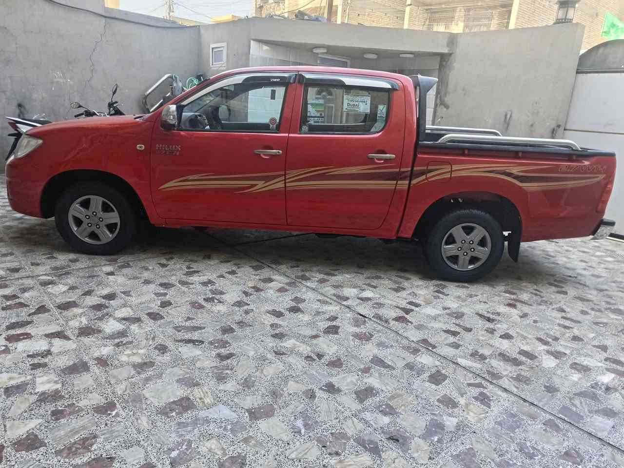 سلام عليكم للبيع بيكم تيوته 2010 كويتي رقم *********** .. مكاني بغداد.  ***********
