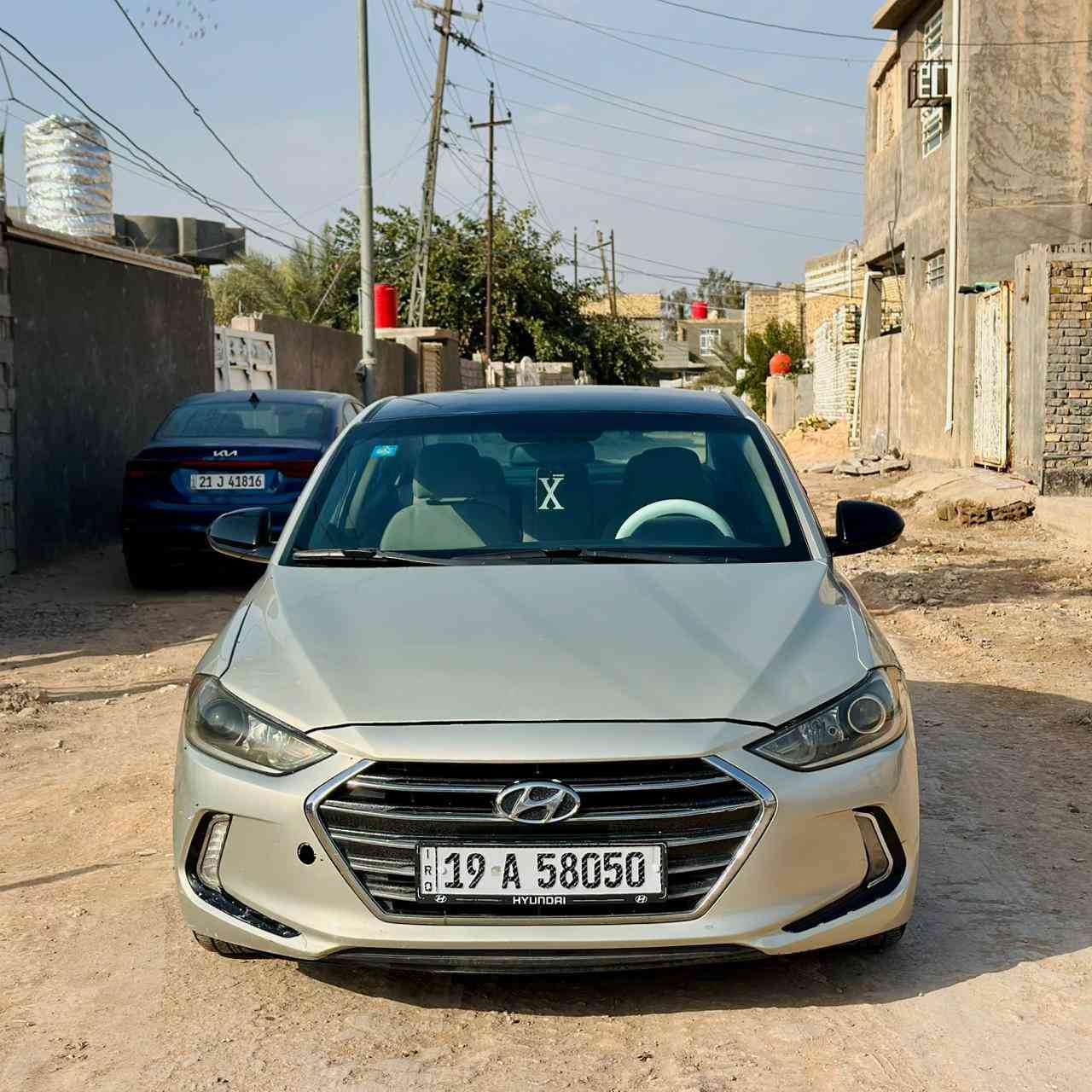 السلام عليكم النترا ١٧ للبيع حادثهه مثل ما موضح بالصوره فقط حوض السبير  السياره ليبل واحد مكينه كير حداديه خير من الله تريد وكاله تريد تحويل موجود السعر ١٢٣ وبيهة مجال حك الجيه ***********
