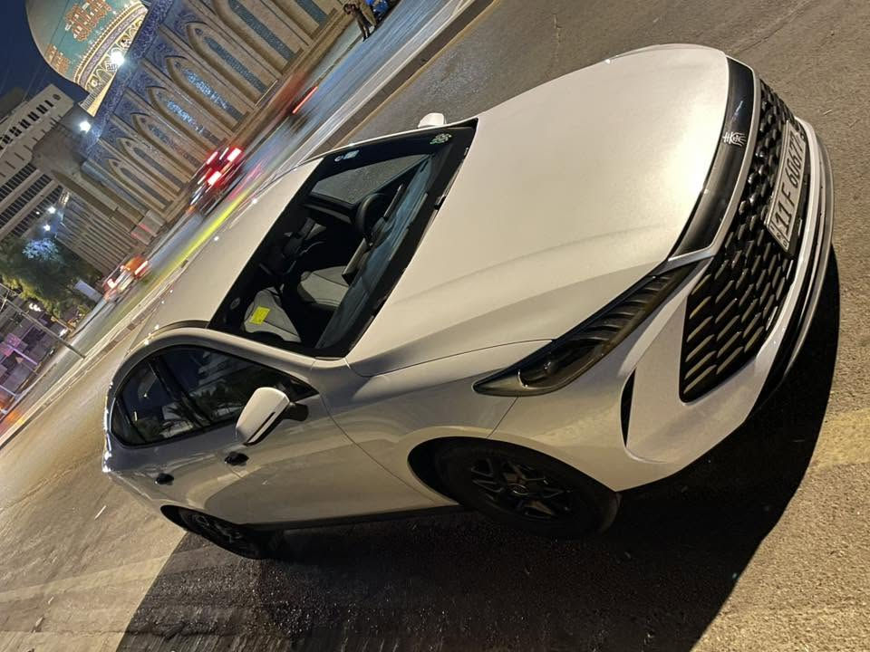 السلام عليكم شباب
BYD كن بلاص
زيرو على كد الترقيم 
داخل زيتوني كفالة عامة 
كاملة كل ملحقاتها 
نضام كهربائي و نضام محرك + هايبرد اقتصادي 
سعر 19,400 وبيها مجال بسيط
 مكاني بغداد حي القاهرة للاستفسار ***********
