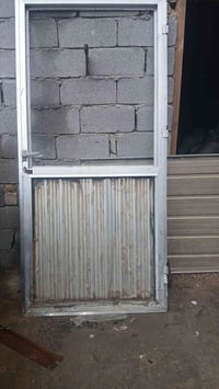 باب الامنيوم طول مترين عرض متر 07732898804 سعر 75وياه جرجوبه هم مالته