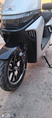 دراجه شحن للبيع ستخدام شخصي نضيفه جدا  ٣ سرعات نضام سكيورتي تشغيل عن ب...