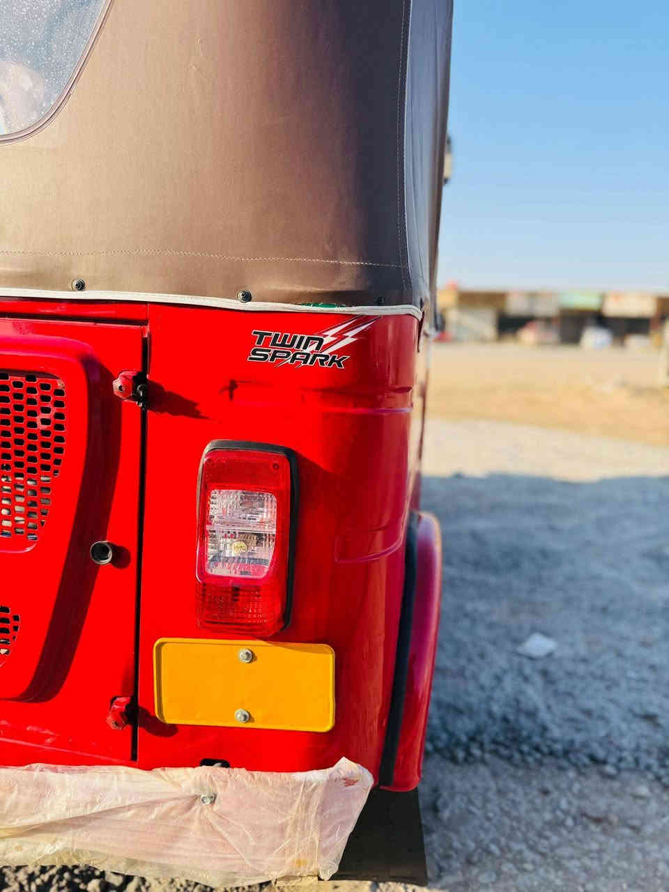 السلام عليكم تكتك مديل 22التكتك جهازة من كلشي رقم وسنوية مجفتة شركة السعر 7.750 وبية مجال 
رقم الهاتف ***********
