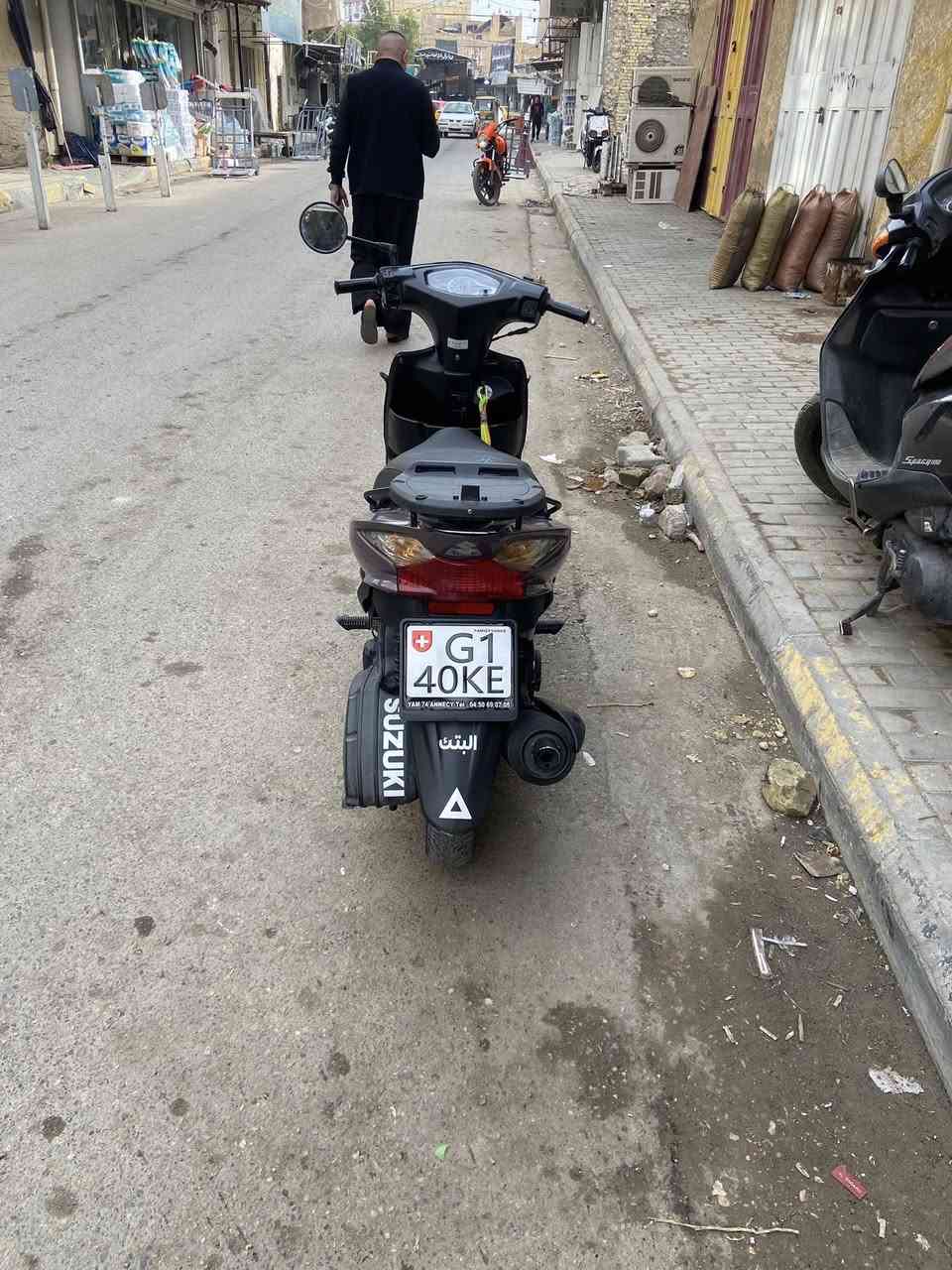 ادرس حديث دراجه مفتوحه دشبول بانزين طافي كيلو متر شغال بجم مصبوغ بيه دخانه سوده من النوزل ب٧٥٠وبيه مجال بصيط خاص مغلق اتصل وتشلع عيوني ***********
