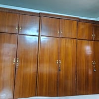 غرفة نوم تحتوي على ست قطع العنوان ابوغريب الرقم 07700001651 السعر 750