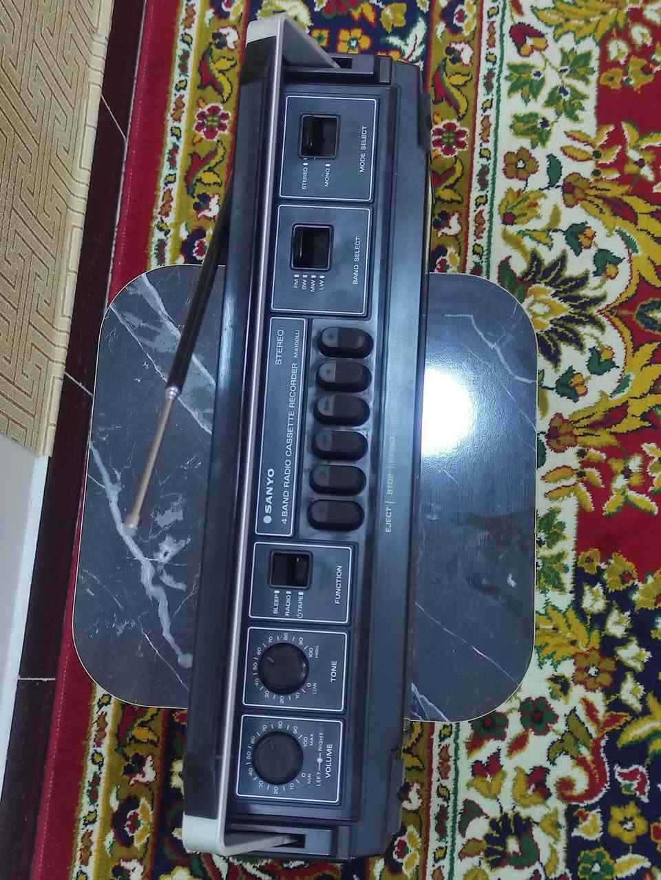 سلام عليكم مسجل راديو ساينيو ياباني للبيع نضافه 95%الرديو اف ام الشرح داخل الفيدو يوجد توصيل لجميع المحافظات واتساب ***********
