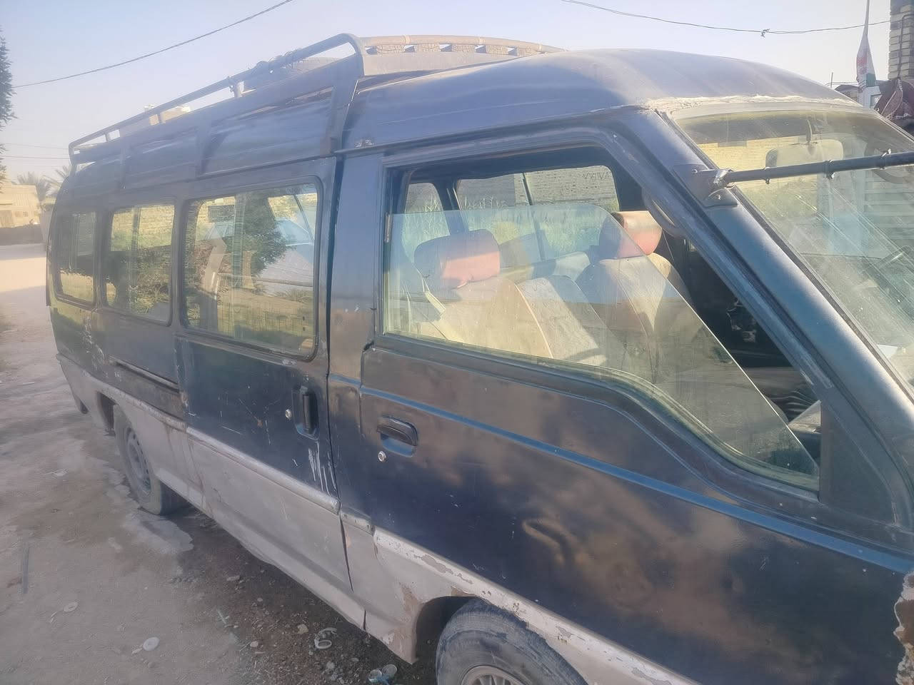 سلام عليكم كيا هونداي 14 نفر طويل 
رقم بغداد الماني سياره مصفره خطه سوك  محرك بنكو 2701 مكان حله سعر 25 بيه مجال للشراي  رقم ***********
