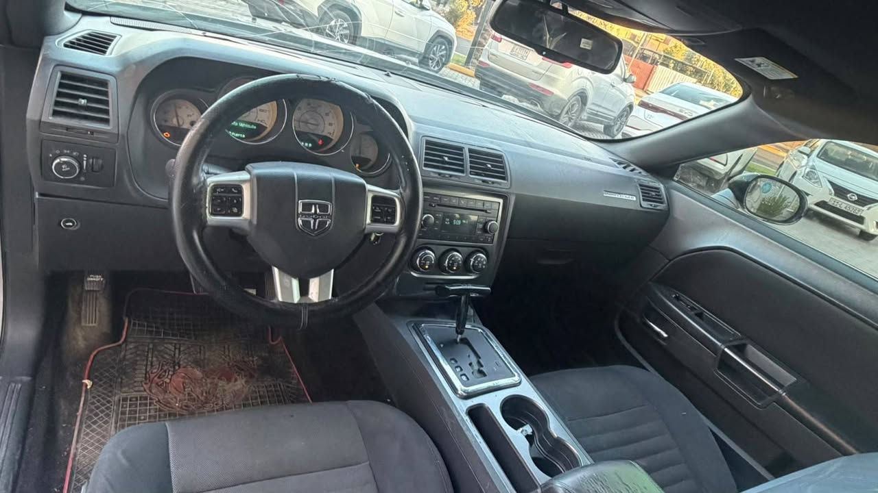 سلام عليكم جالنجر موديل 2014 sxt3600 بيها قطعتين صبغ بدون دواخل كير مكينه مكفولات السياره جديده جاهزه من كلشي تخم تاير جديد صدر امامي خلفي جديد السياره احلى من الصور السعر 110 وبيها مجال بسيط مكاني بغداد البياع *********** غير متواجد عل نت

