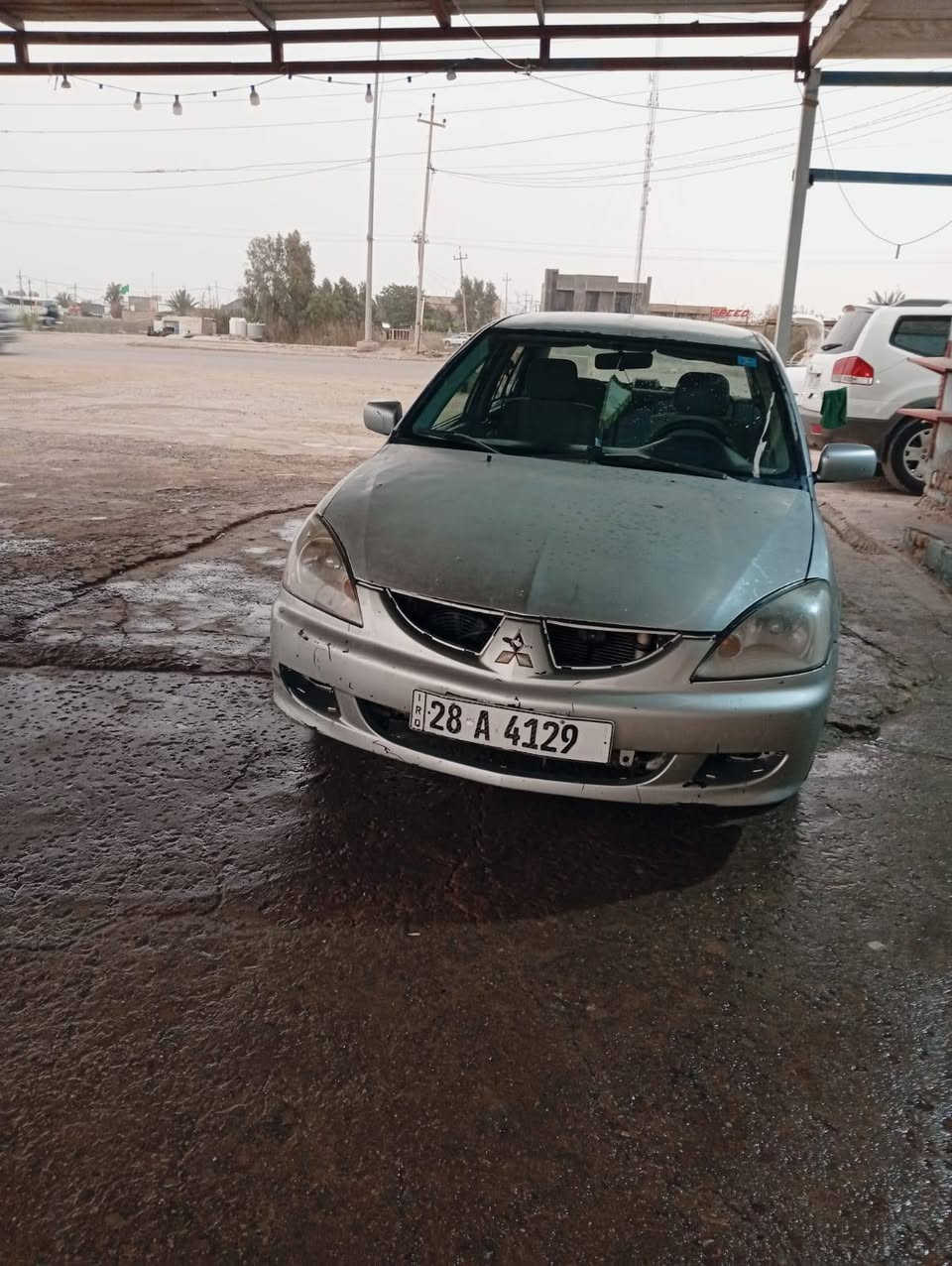 يالله كل عام وانتم بالف خير مستعجل ع البيع لضرف خاص لانسر 2005 نضافة 80بلمية عوزها ترتيبات بيها شوية خياسات قليلة كهربائيات كلهة شغالة تبريد شغال بيها خربطات بلمكينة وتنقيص رقم نجف والسيارة مكانها ديوانية  تحويل مباشر سنوية لل2030سعر 52$ بيهامجال قليل حق الجية كل تفاصيل حجيتهن شراي اتصل ***********
