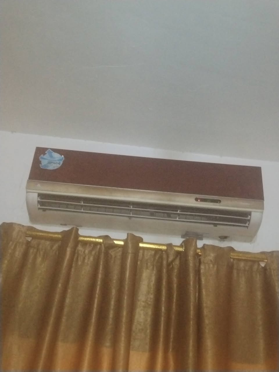 سبلت الحافظ ٢طن وربع بلادي حاليا شغال
السعر ٣٥٠
بابل الحمزه الغربي
***********
