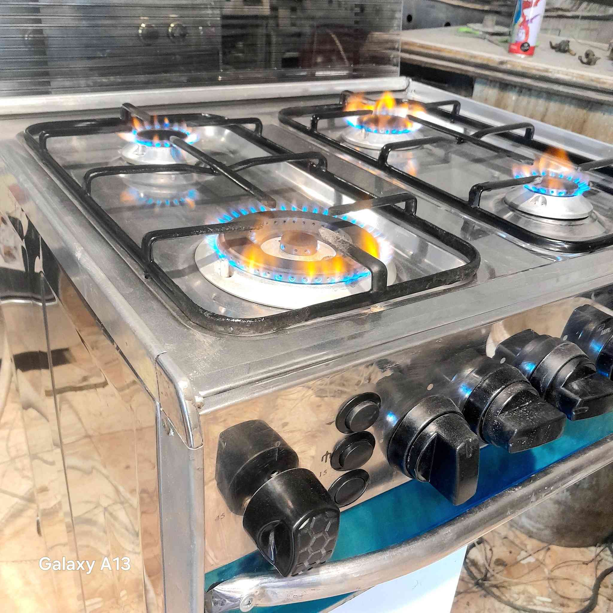 طباخ تكنوجاز مصري استيل باب اول اخو الجديد استعمال قليل كوله شغال وعلى الفحص العنوان حي النداء شارع المكاتب وتساب مازنجر موجود ***********
