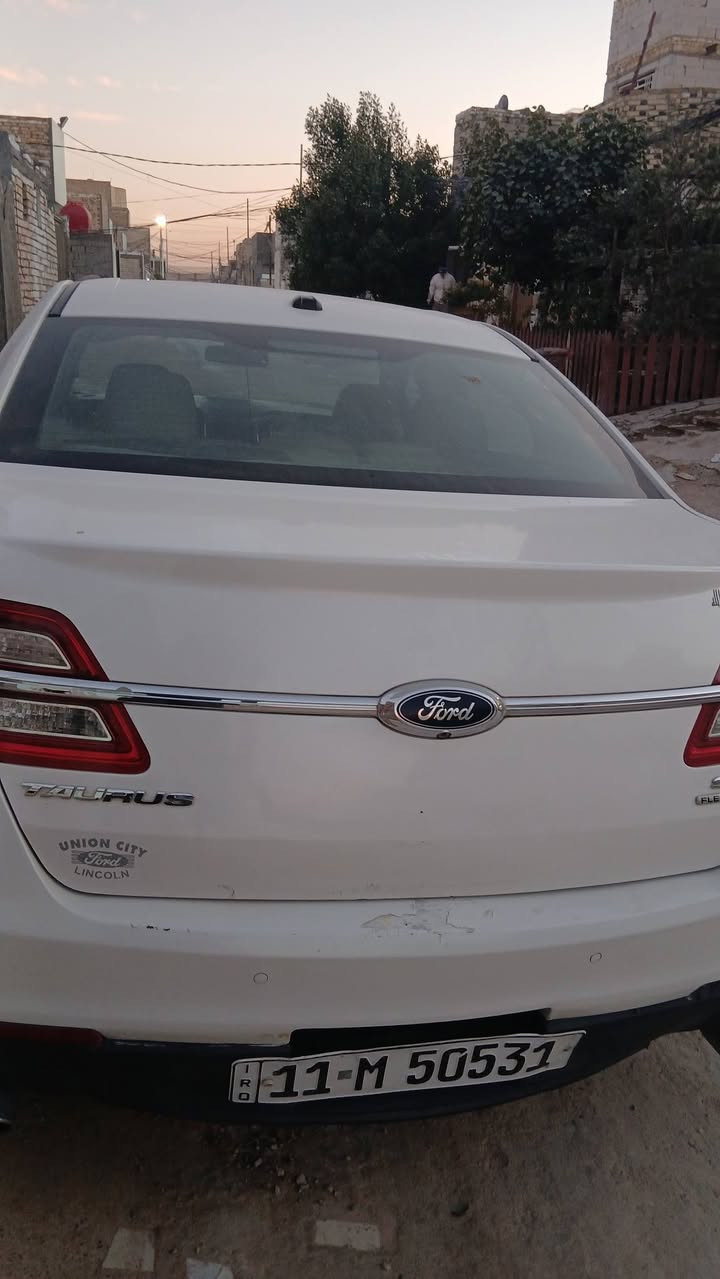 فورد تورس أمريكي ١٣مصبوغه حزام السياره فول فتحه تشغيل عن بعد رقم انكليزي بغداد الغرفه بيجي بصمه السنويه ٢٧ بيها فقط بلك حاشر يعني تفتحه او طلعه يمك ظلت السعر ٨٥
