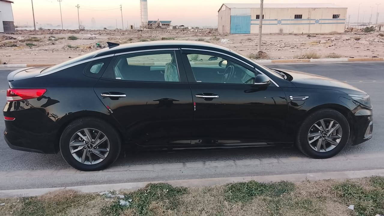سلام عليكم سياره نوع كيه اوبتيما مديل 2019وارد امريكي سياره جديده كير مكينه حدايده تبريد ثلج تخم تاير كشنات جلت شاشه اشاير مري رقم بغداد بسمي تحويل ثاني يوم سياره كلش جديده مانقصهه شي مكينه 2400 بيه قطعه ونص صبغ كلير اثر شخوط ولباقي كفاله مكان السياره كربلاء المقدسة السعر 112وبيه مجال قليل حك جيه رقم الهاتف ***********
