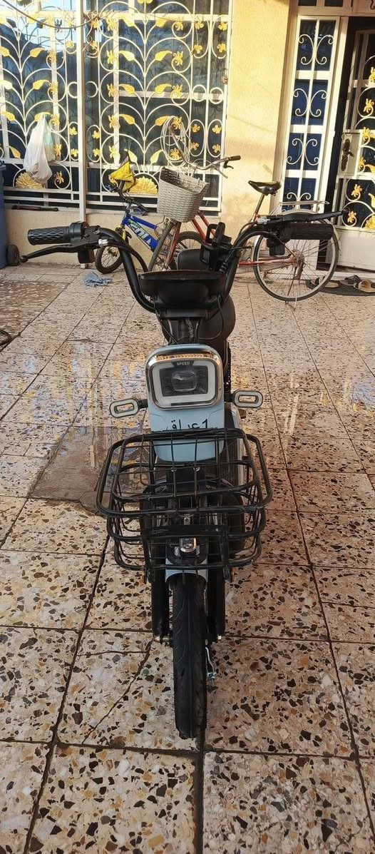 سلام عليكم
دراجه شحن حجم 14 موديل 25 نظيفه كلش 
غراضها كامله سويجين و كارتين و بصمتين 
سعر 240 مكاني بغداد
‭0776 331 8154

