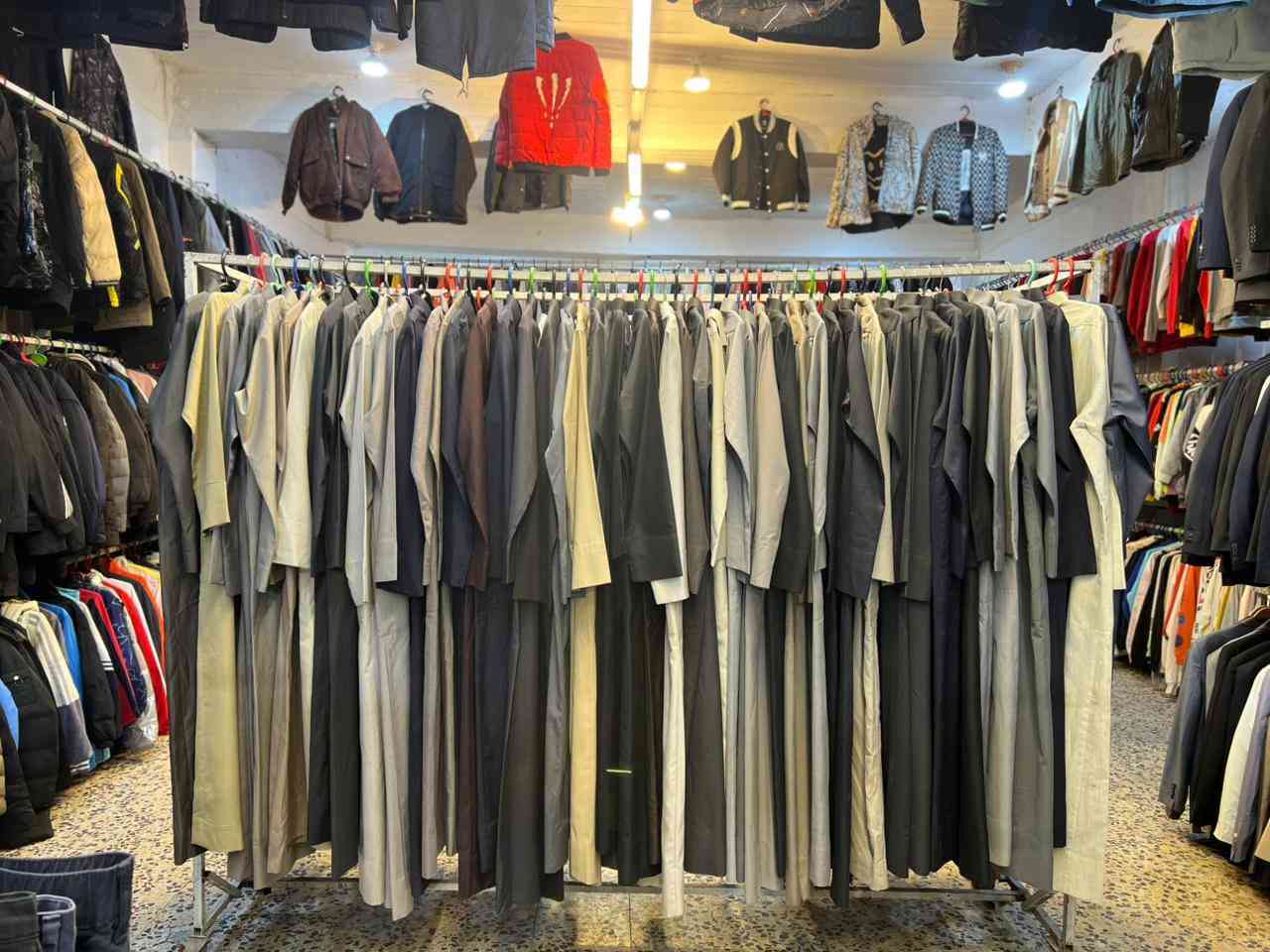 تعلن محلات حسن الساعدي عن فتح باله كسر جديد يوم الأثنين  العنوان القطاع  مدخل شارع المدارس  من جهه شارع البتيره قرب كي كارد يوجد لدينا دشداشه خليجي + قمصله نفخ ستره كوت قميص بلوز  + رياضي + حذ جلد قمصله جلد الفرع الثاني المحموديه هاتف *********** حسن علمن كل يوم ثلاثاء واربعاء كسر باله  جديد ملاحضه كل يوم ثنين  تخفيضات 
2026/1/26
