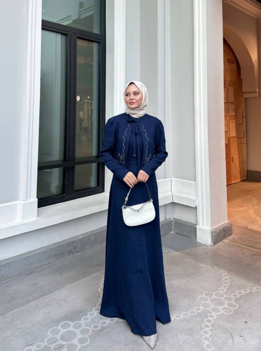 شروة اطقم قطعتين عدد 154 قطعة سيريات نظامي معا الوانهم 
الفساتين عدد 95 الاطقم 50 قطعة قياسات 38 لحد 46 
من أرقا الماركات السعر منهي دون فاتورة 12 دولار للحجز تواصل وتساب 00905380714942


**إذا كنت صاحب هذا الإعلان وتريد حذفه لأي سبب، رجاءا أرسل رسالة إلى الدعم الفني**