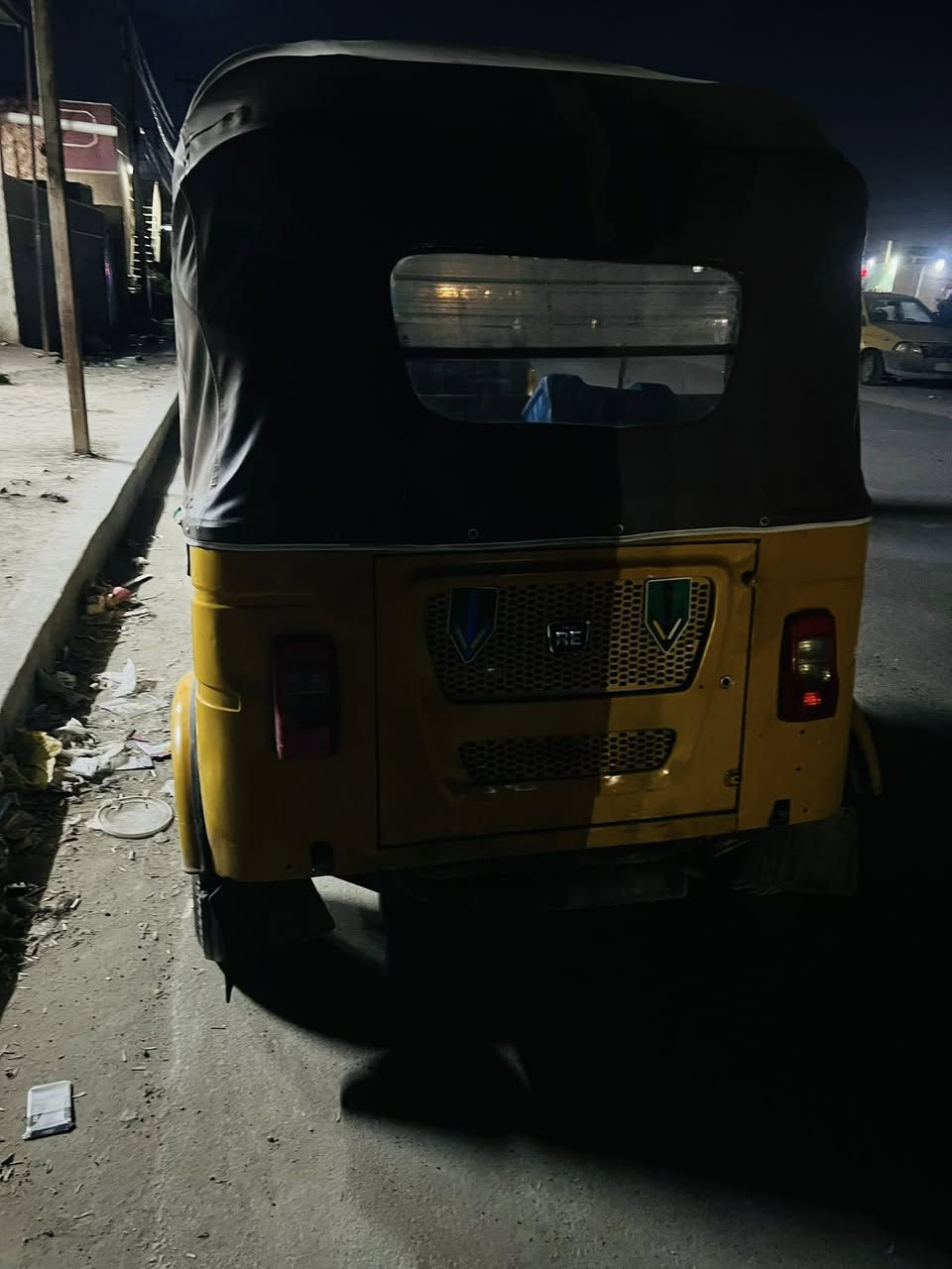 سلام عليكم شباب كلشي موضح بل فديو لتخابر تكول شبيها مابيها مديل ٢١ وجبه أولى لونين رقم وسنويه تحويل شوكت متريد يرادله ترتيبات سعرها ٥٧٥٠ مكاني بغداد سبع قصور ***********
