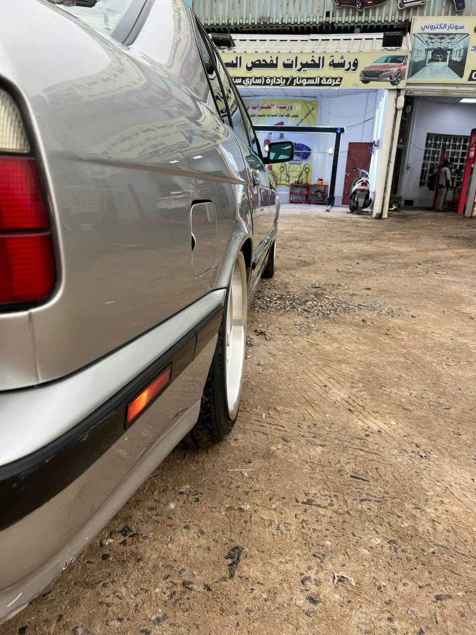 سياره جاهزه من كلشي ما تصرف عليه ربع السعر 75 وبيه مجال حك الجيه شي قليل ما تعبك تراي وين ما يعجبك تخويل شوكت ما تريد *********** بيع بدون مراوس البصرة, العراق
