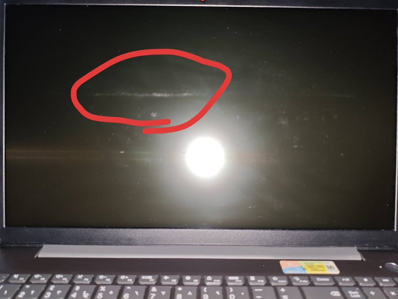 المعالج: Intel Core i7 (الجيل 11 - i7-1165G7).
كرت الشاشة الخارجي: NVIDIA GeForce MX450 (2GB GDDR6).

كرت الشاشة الداخلي: Intel Iris Xe Graphics.

الشاشة: 14 بوصة FHD (وضوح عالي).
الرام: حجم الرام 8
الحالة: مستعمل، نظافة الجهاز 80%.
ملاحظة عن الحلال و الحرام أني وكفت عندي مال الشحن بس رحت و صلحتها فا وكفت البطاريه سويتها توصيله و الابتوب تشتغل بكل قوتها و اهل الگيمك يعرفون انو الابتوب لزم تخليها على الشحن يلا تكدر تفتح برامج تصميم و العاب (الابتوب تشتغل بس على الشحن ) + اكو شوي ضرر بل شاشه واضحه لكن ما ماثره ب اي شيء 

السعر 600و بي مجال للشراي


**إذا كنت صاحب هذا الإعلان وتريد حذفه لأي سبب، رجاءا أرسل رسالة إلى الدعم الفني**