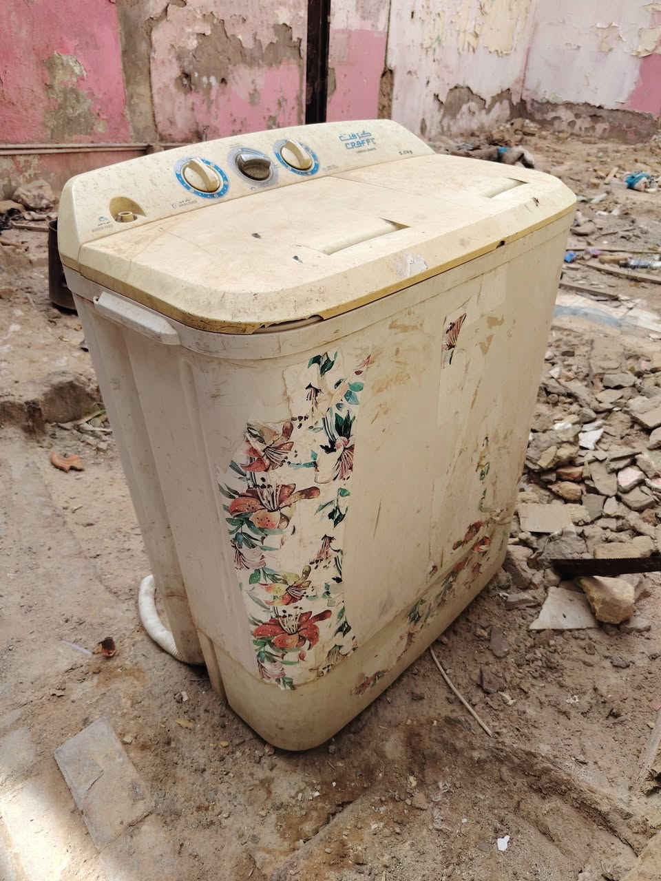 غساله بس تجفيف عاطل شغاله وتانكي ٥٠٠ لتر بي شك زغير قيم باليرضي الله وخذهن 🌹👍


**إذا كنت صاحب هذا الإعلان وتريد حذفه لأي سبب، رجاءا أرسل رسالة إلى الدعم الفني**