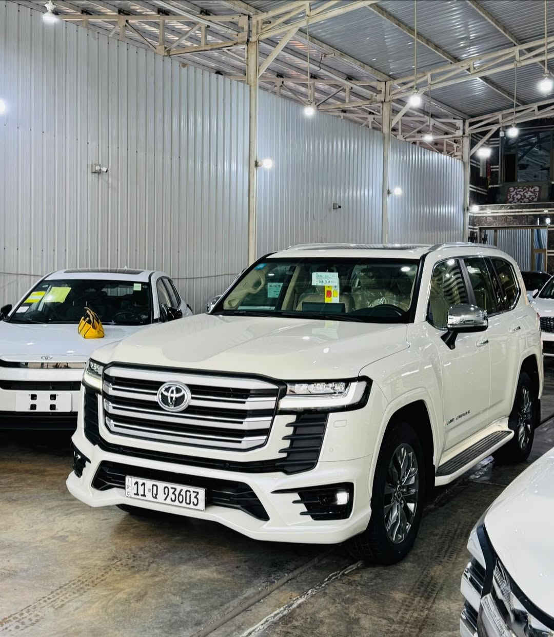 ╔🔥♥️ مجموعة الملك لتجارة السيارات ♥️🔥══╗

♥️عروض العيد الفطر المبارك اركبو خلو عيديتكم علينه

🔥 عروض الأسعار نار – تويوتا لاندكروزر 2024 🔥

🚘 تويوتا لاندكروزر VX PLUS LIMITED

📅 موديل: 2024
📍 الممشى: 29 ألف كم
✅ ضمان ساس 4 سنوات

✨🔥المواصفات الأساسية:
 • محرك 4.000 تنفس طبيعي 
 • ناقل حركة أوتوماتيك 10 سرعات
 • نظام دفع رباعي 4×4
 • 7 مقاعد جلد فاخر مع تدفئة وتبريد
 • شاشة وسطية 12.3 إنش
 • نظام صوتي JBL – 14 سماعة
 • فتحة سقف 
 • شحن لاسلكي + ثلاجة وسطية
 • Head-Up Display
 • كاميرات محيطية + حساسات
 • نظام أمان Toyota Safety Sense
 • باب خلفي كهربائي
 • جنوط 20 إنش

⸻

📍 العنوان: بغداد – الكريعات نهاية شارع المعارض
📞  *********** – *********** 

🔥 استغل العرض 🔥
