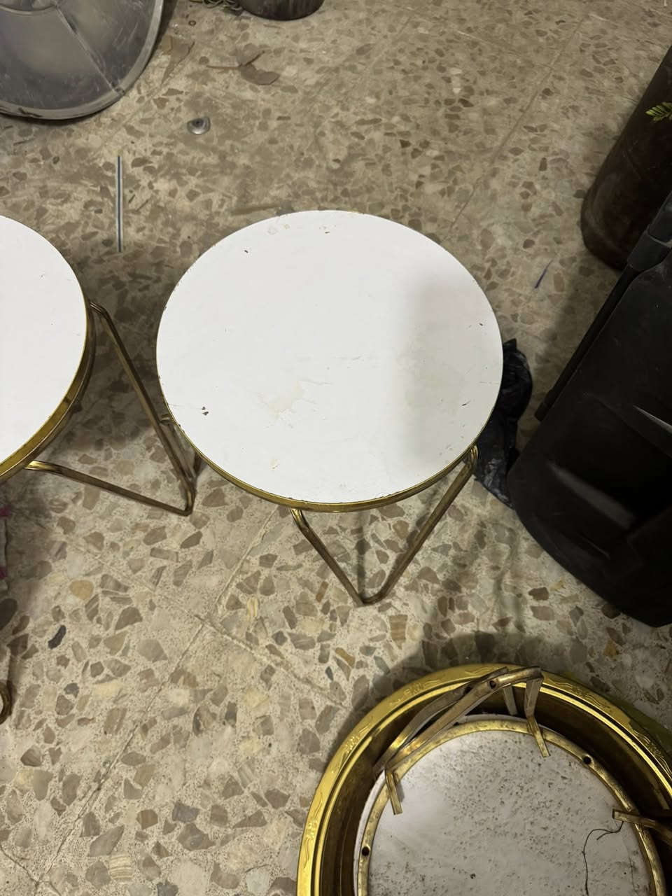 سلام عليكم طبلات خشب تركي للبيع مستعمل نضيف سعر وحده 7 ألف العنوان بغداد مدينة الصدر العدد مفتوح ***********
