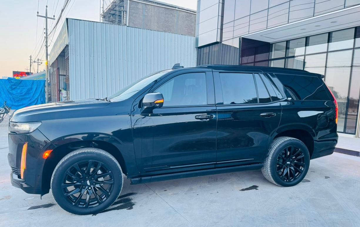 للبيع او مراوس حسب القناعة
🚙 النوع: Cadillac Escalade
⭐ المواصفات: فول مواصفات (Espresso)
🎨 الداخلية: جلد بيتنجاني فاخر مع مساج
🇺🇸 الوارد: أمريكي
⚠️ الحالة: حادث جاملغ مبدل وكارت بلباب السايق 
📏 عداد المشي: 28 مايل فقط
🔊 الصوت: 36 سماعة
⚙️ المحرك: 6200 سي سي

المميزات:
🛑 سقف شاموا
🛑 شاشات خلفية
🛑 دوسة كهرباء
🛑 5 كاميرات
🛑 حساسات 360 درجة
🛑 أبواب شفط
🛑 كشنات جلد بيتنجاني
🛑 كيج إلكتروني
🛑 جكات تصعد وتنزل

📍 العنوان: بابل

📞 للاستفسار:
***********
