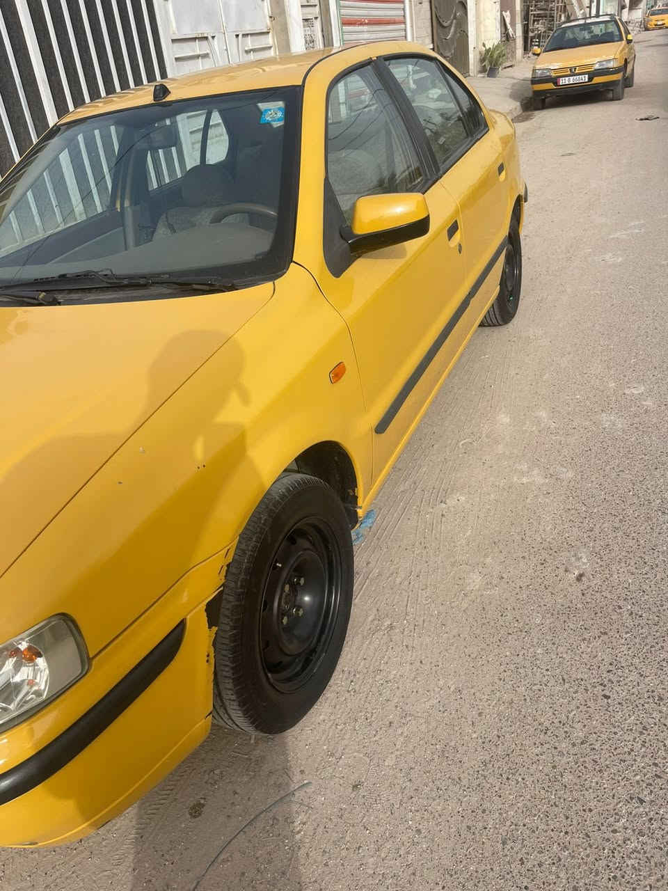 السلام عليكم سمند موديل ١٣ بسمي رقم انكليزي مشروع وطني سيارة جاهزة من كلشي اي نقص ما بيهة نضيفة كلش 
عنواني بغداد الزعفرانية 
هاتف/***********
