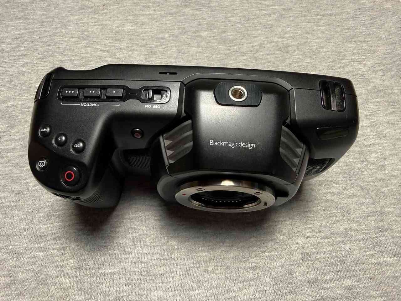 Blackmagic Pocket 4K

افضل كاميرا سنمائية على الاطلاق
(بهشكل سعر)

4K 60 RAW
12Bit 
يعني 68 مليار لون
و شاشة من اكبر الشاشات mirrorless 5inch
لمس بالكامل

السعر 1399 الف
***********
