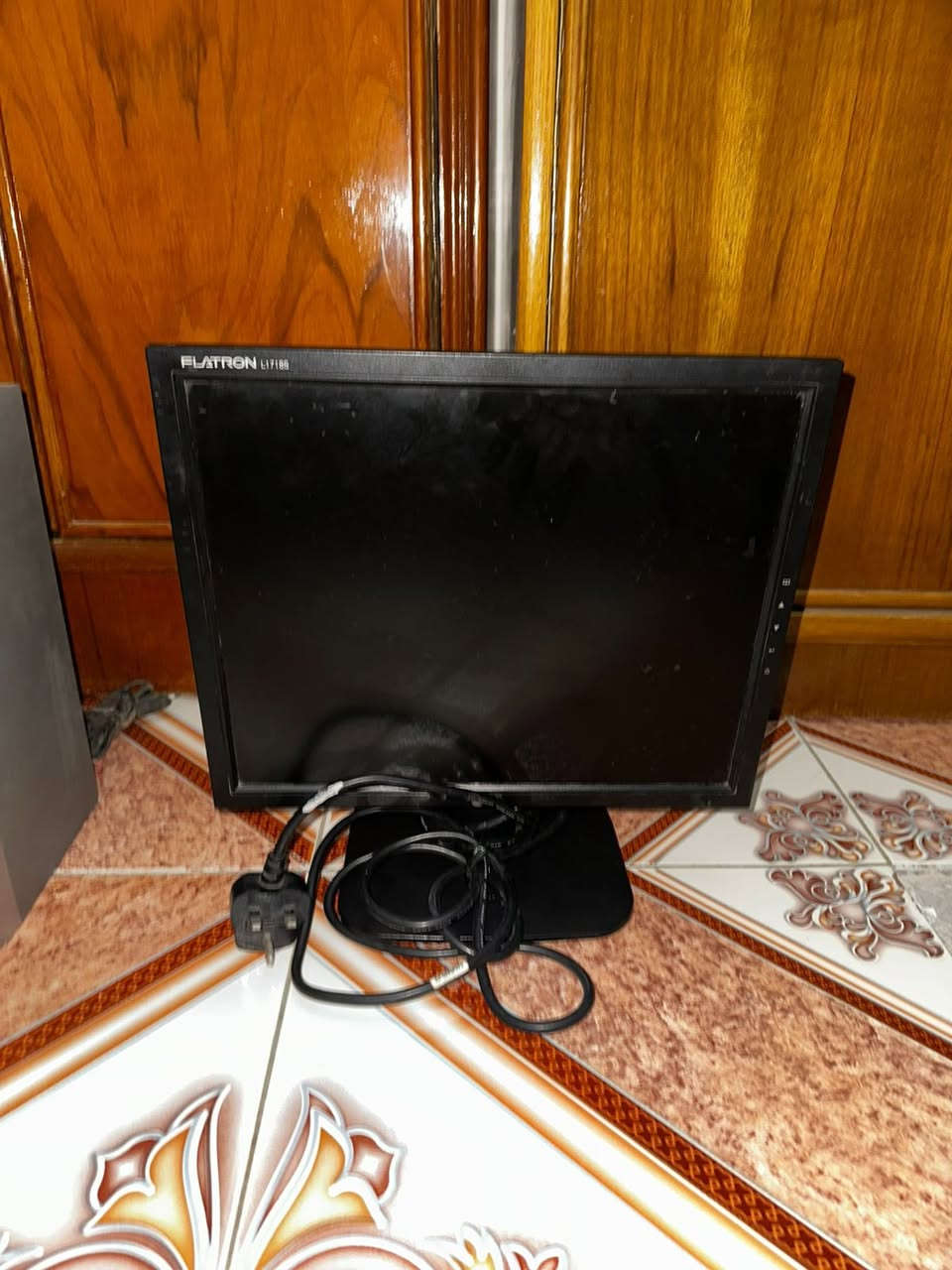 للبيع مسجل راديو LGجديد مع مسجل راديو jagsمع شاشة كاميرا شغالةLG


**إذا كنت صاحب هذا الإعلان وتريد حذفه لأي سبب، رجاءا أرسل رسالة إلى الدعم الفني**