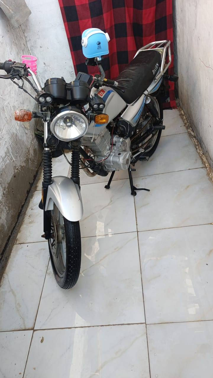 دايوان عظم ٢٢ كلك اتكفل سرقه وعشائر  السعر ٦٠٠ وبيها مجال 
مكاني النجف حي الميلاد ***********
