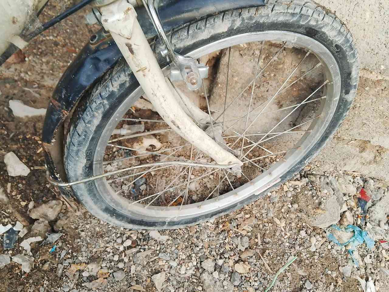 باسكل ابو طبقه السعر 40 الف الرقم *********** المكان المجمع الرجاء بغداد الكر خ
