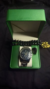 ساعة • توصيل مجاني