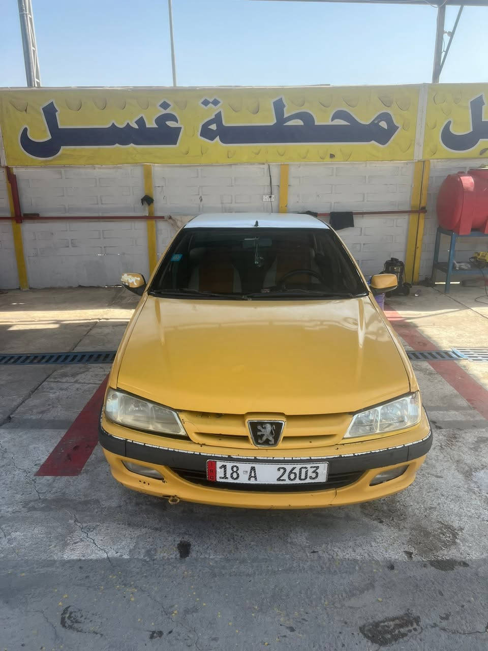 السلام عليكم بيجو بارص مديل 2011
رقم بابل دولي بسمي مصفره هيئه وغرامات 
مكينه وكير جدد لا تنقيص ولا تبخير منضومه تبريد كامله جديده ويه السويج ❄️حداديه اماميه خلفيه كله جديد كهربائيات كلهه بلاديه وشغاله لايت زنون اصلي بلاجكتورات زنون السياره جاهزه وترايك وين متريد ماعايزه اي شي مكاني بالحله حي العسكري للاستفسار ***********
