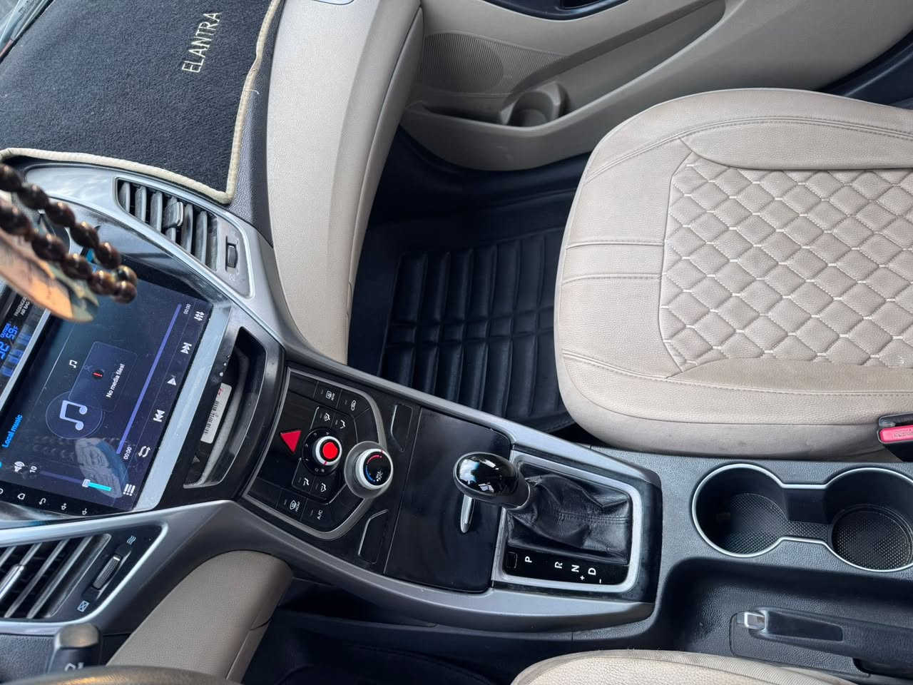 النترا 2016
اللون احمر
رقم بغداد
الحادث : بنيد و جاملغ ما واصل للشاصي / الشاصي سليم مثل ما موضح بالصورة الحادث
محرك كير مكفول
تبريد ثلج
تحكم ستيرن و شاشة السيارة نص فول
رقم بغداد مشروع وطني
ماشية 160 مل
السيارة جاهزة من كل شي
110وبيهة مجال
رقم الهاتف : ***********
العنوان : بغداد شهداء السيدية غير متواجد على لفيس مكلف بنشر
