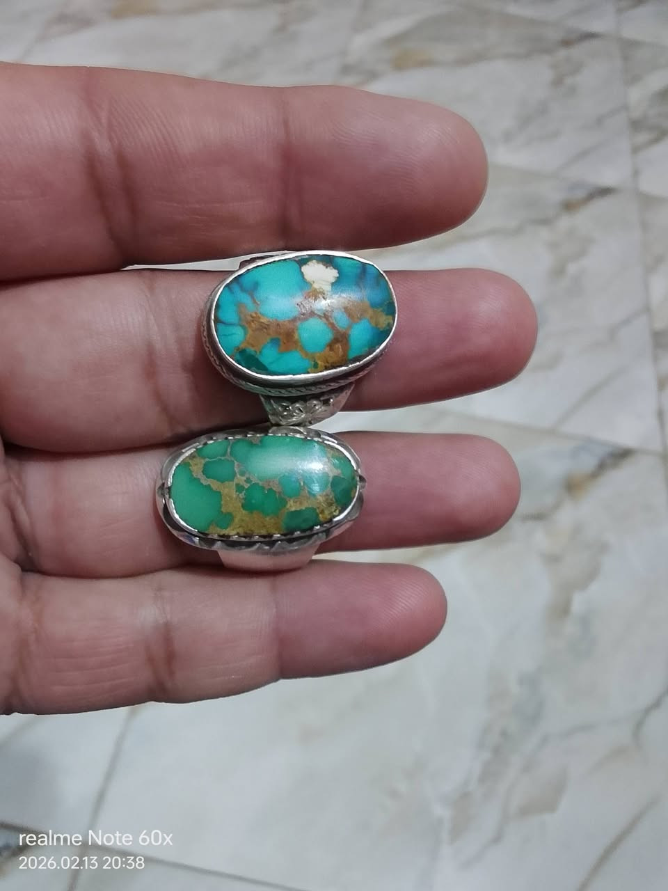 هاذه رقم الهاتف *********** هاذه بيواستاب
