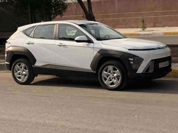 ياالله 
السلام عليكم كونا 2024 SE وارد امريكي 

Hyundai Kona Se 2024  2.0L 4 

       المسافة المقطوعه : 15 الف كم  
          حجم المكينه : 2000 دوش 
                    الايرباك : سليم 
                       الضرر : موضح بالصور 
 

#مواصفاتها 
1. شاشه
2. كامرا 
3. ويل كب 
4. رادار 360
5.بصمه 
6.تشغيل عن بعد
7.هزاز بالاستيرن
8.لايتات زينو
9.لد امامي وخلفي
10 كيجات دجيتل 

#السعر 185 $
تفاصيل اكثر هذا رقمي *********** 
مكاني بغداد
حي القاهرة

