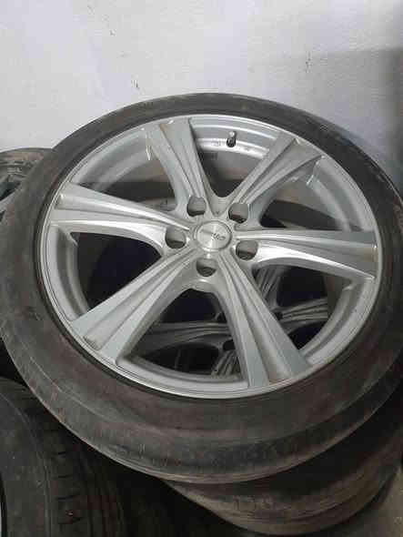 وياله حاويه للبيع فقط  جمله مفرد بدون مراوس مكان كوفه شارع المطار القديم ***********
