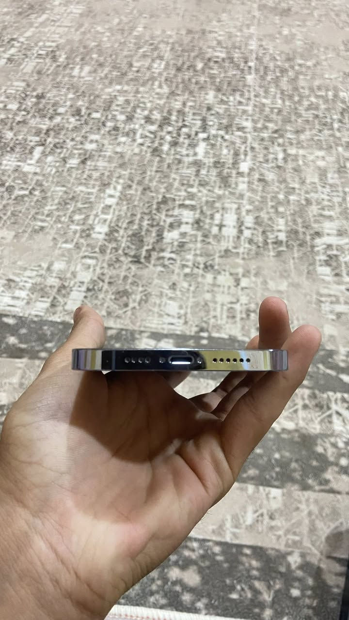 ايفون 13 برو ماكسجهاز كفاله بطارية 77شرق اوسط جهاز بي فطر بل شاشه موضح بل صوره مكسور ضهره جهاز كارتونه وياه اصلي شحنه يخبل ما يصرف سعره 525 وبي مجال مكاني البصره القبله مراوس عادي بآيفون رقمي *********** واتساب
